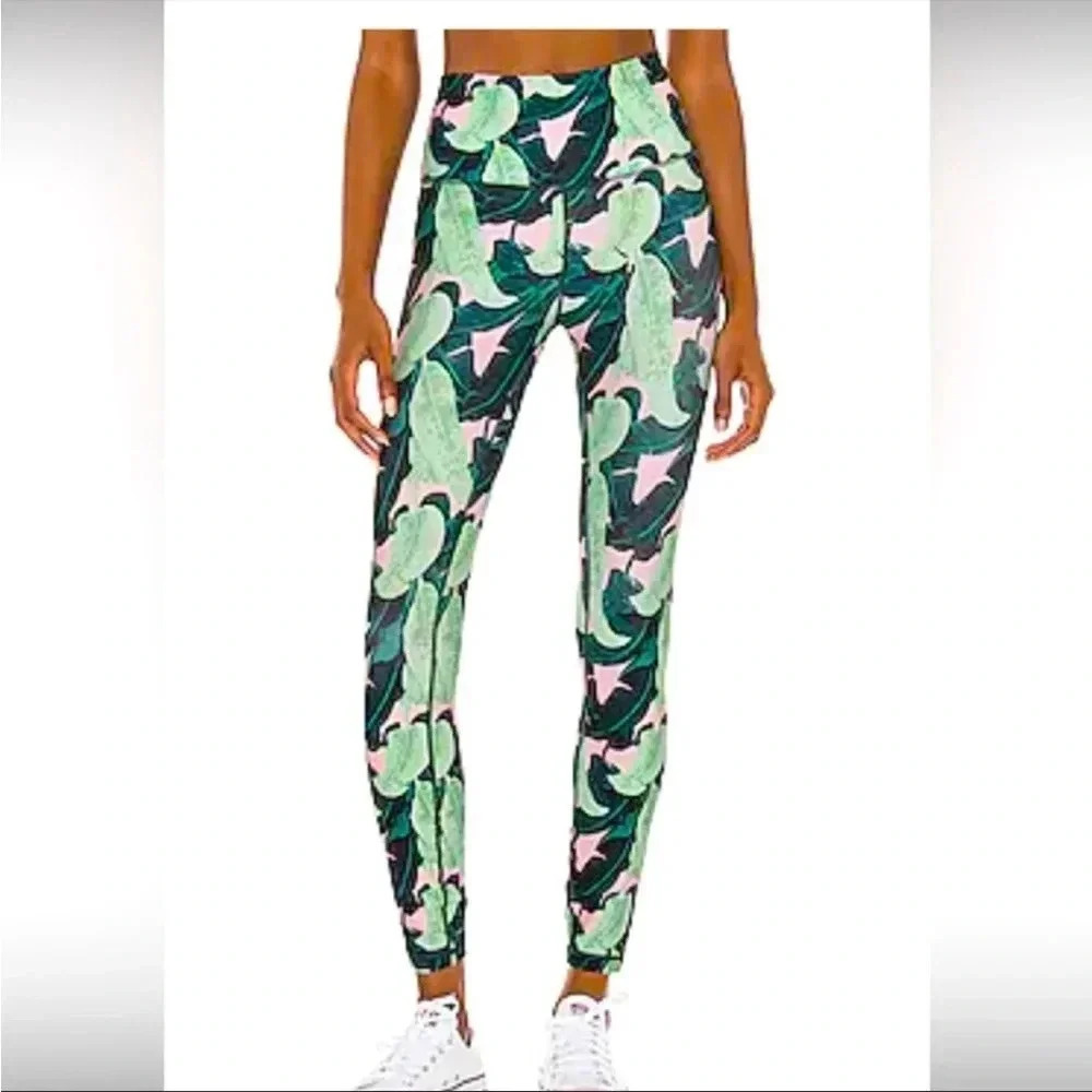 NWT WILDFOX MARTINIQUE LEAVES 7/8 LEGGINGS FROM REVOLVE SIZE SMALL - Picture 2 of 3